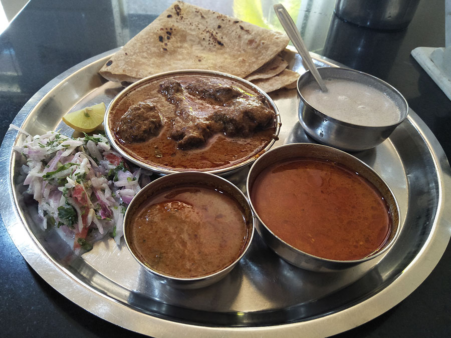 kolhapuri mutton thali
